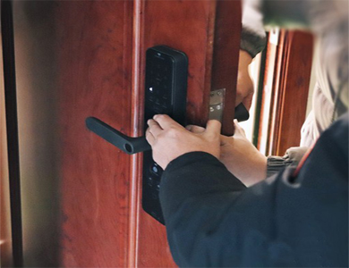 金湾24小时上门开锁公司